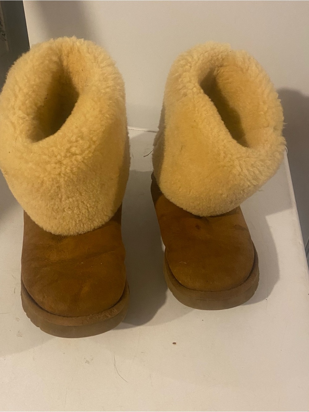 Ugg boots chestnut colored sz 8